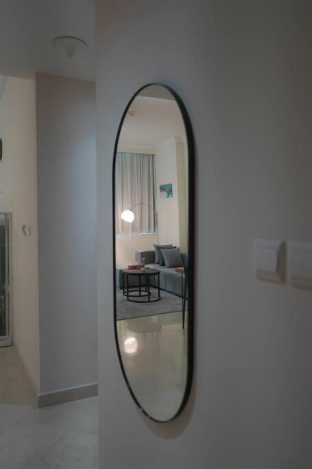 Serenity View: Modern 1BR in Dubai Marina Exterior photo